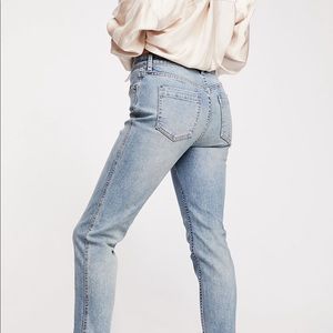 COPY - CRVY High-Rise Vintage Straight Jeans
